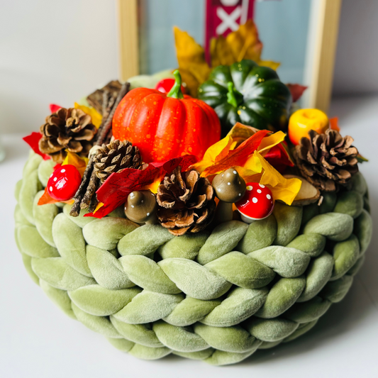 Samtkranz Salbeigrün – handgefertigter Tür- & Tischkranz aus Samtgarn – 22cm bis 40cm