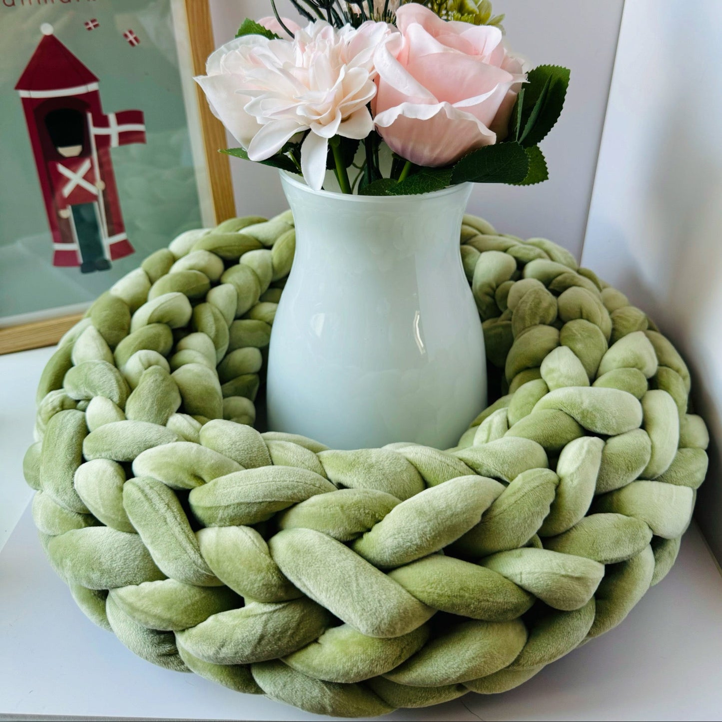 Samtkranz Salbeigrün – handgefertigter Tür- & Tischkranz aus Samtgarn – 22cm bis 40cm