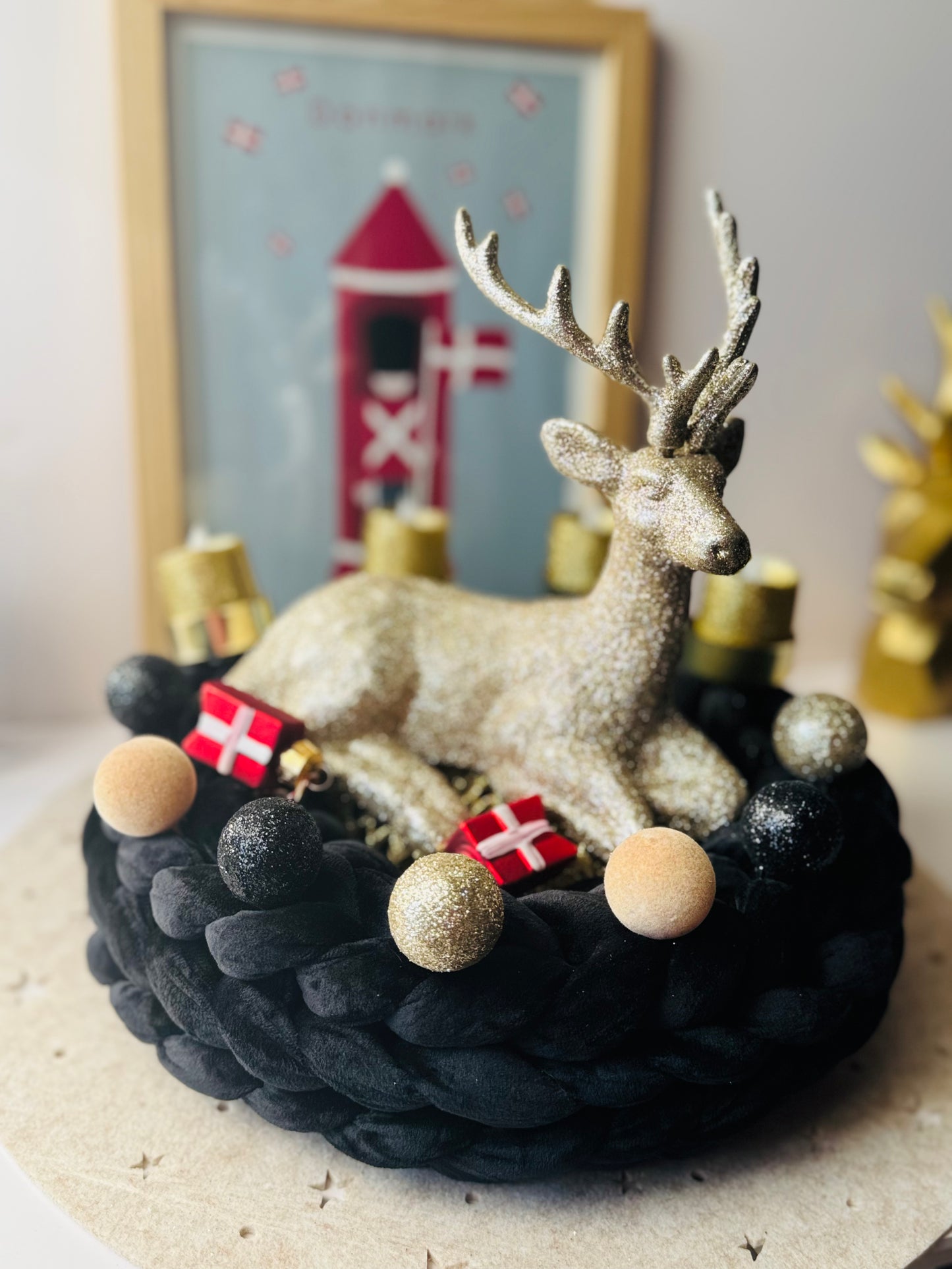 Samtkranz Schwarz – handgefertigter Tür- & Tischkranz aus Samtgarn – 22cm bis 40cm