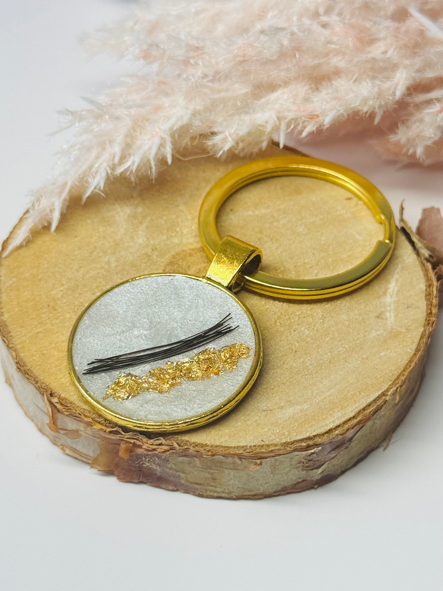 Schlüsselanhänger aus Tierhaar - mit Blattveredlung