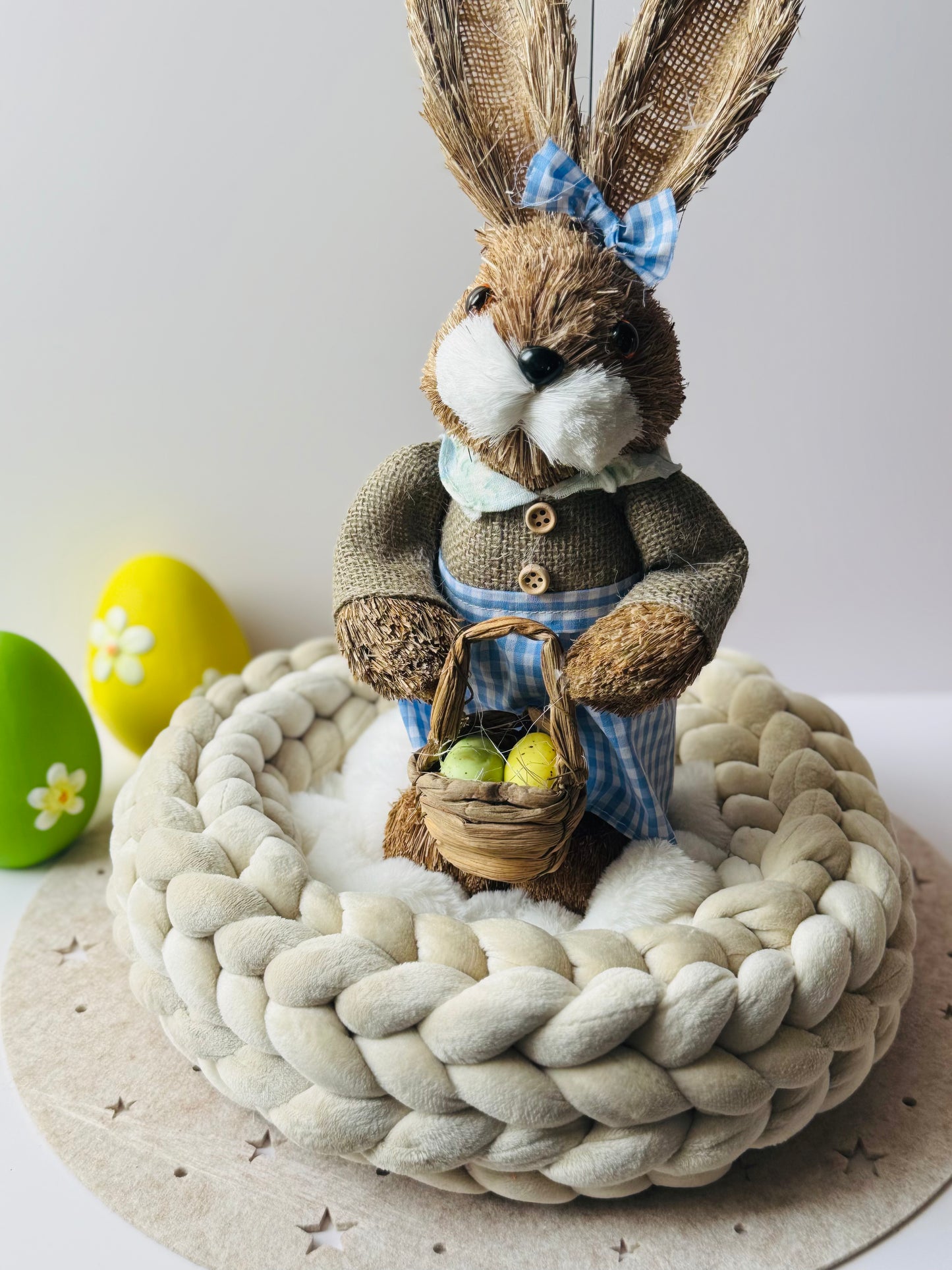 Samtkranz Beige – handgefertigter Tür- & Tischkranz aus Samtgarn – 22cm bis 40cm